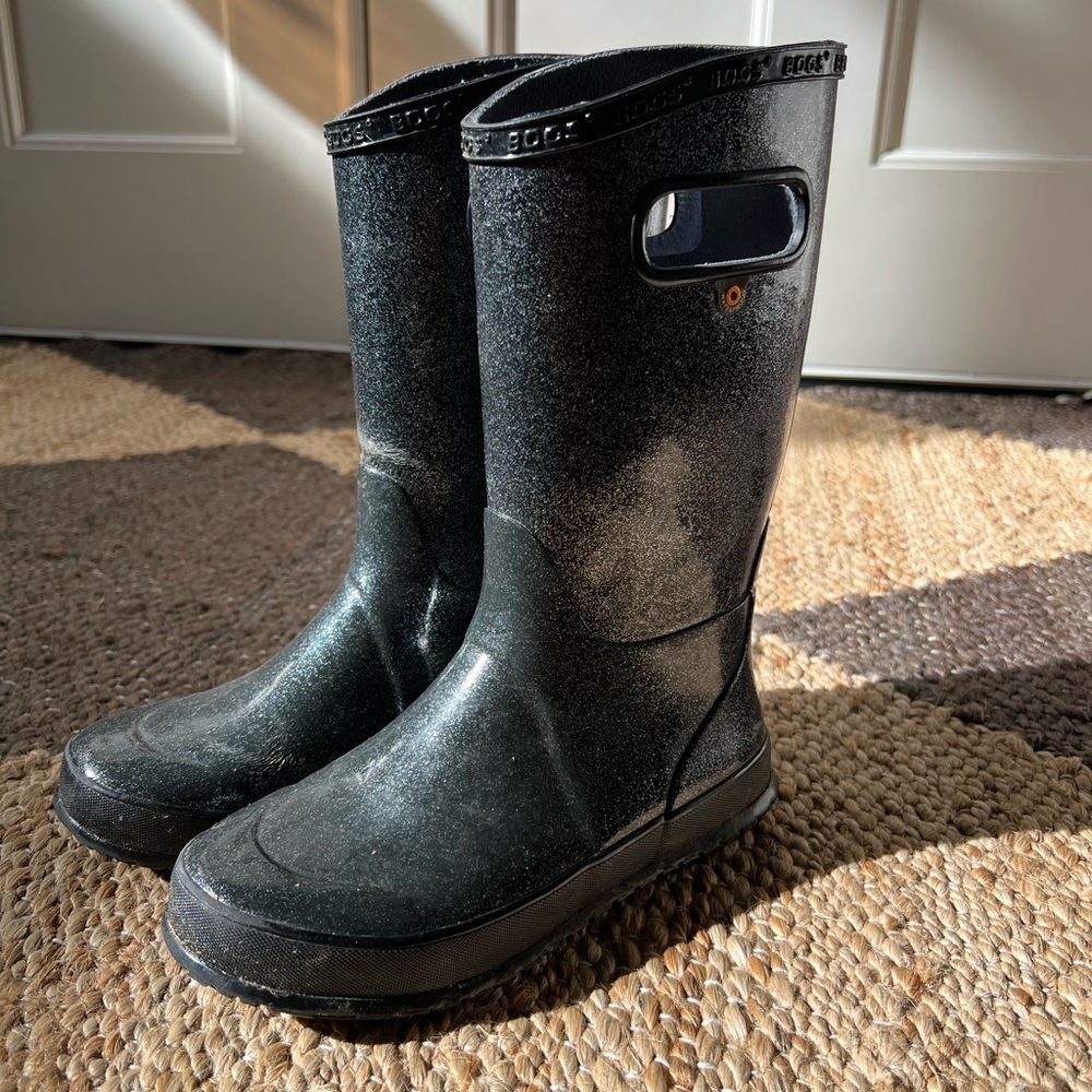 BOGS size 3 big kids black sparkly